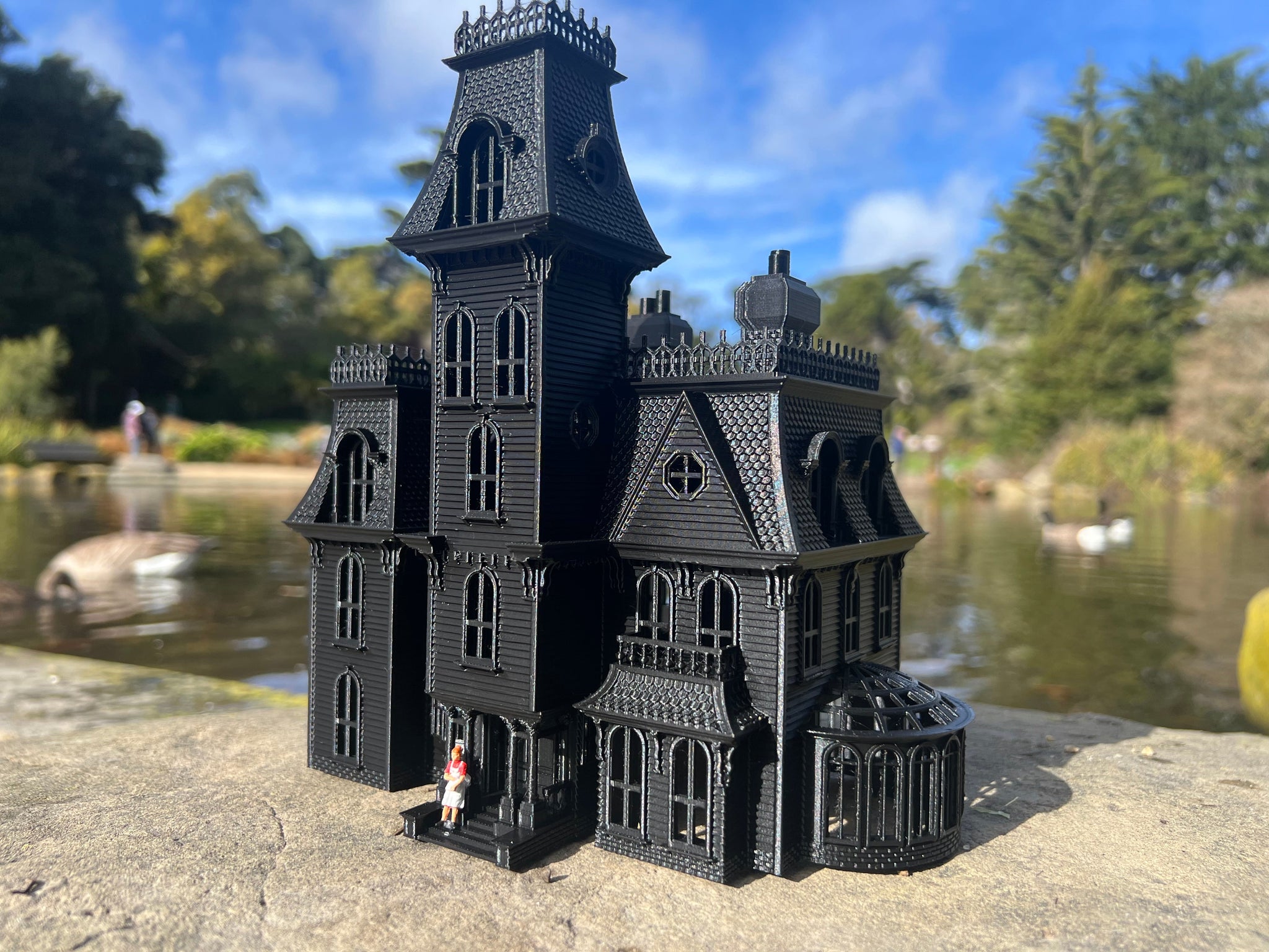 Small Gray Miniature #37 N-Scale Addams Family Mansion Wednesday Victo –  Gold Rush Bay