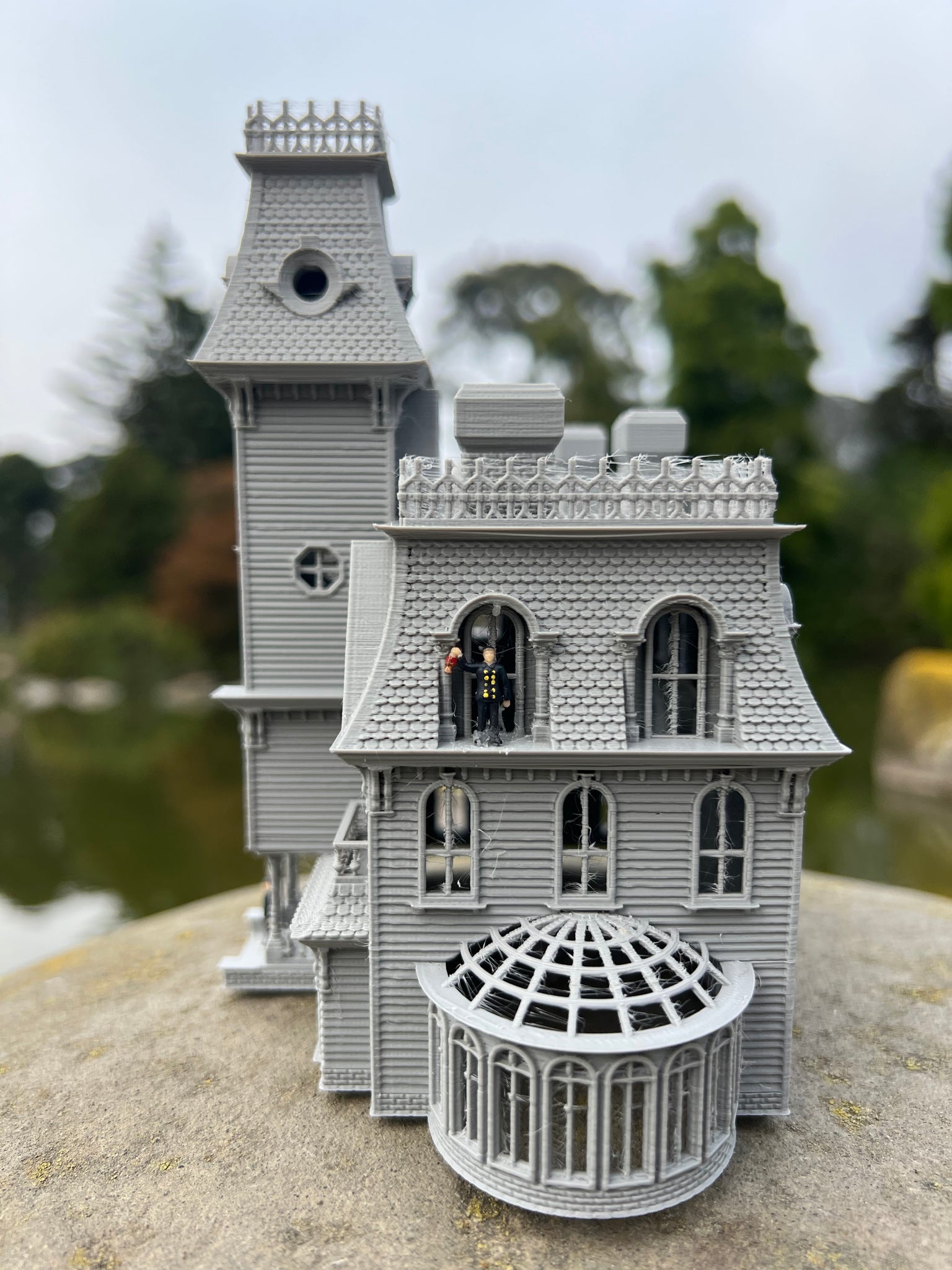 Small Gray Miniature #37 N-Scale Addams Family Mansion Wednesday Victo –  Gold Rush Bay