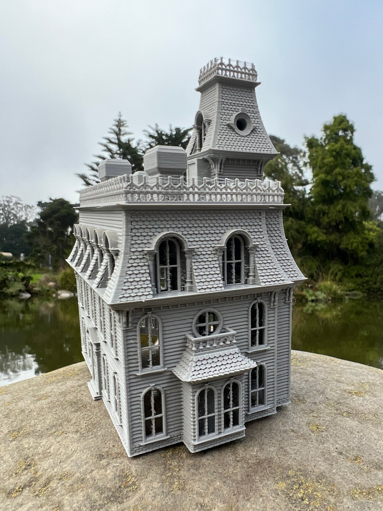 Small Gray Miniature #37 N-Scale Addams Family Mansion Wednesday Victo –  Gold Rush Bay
